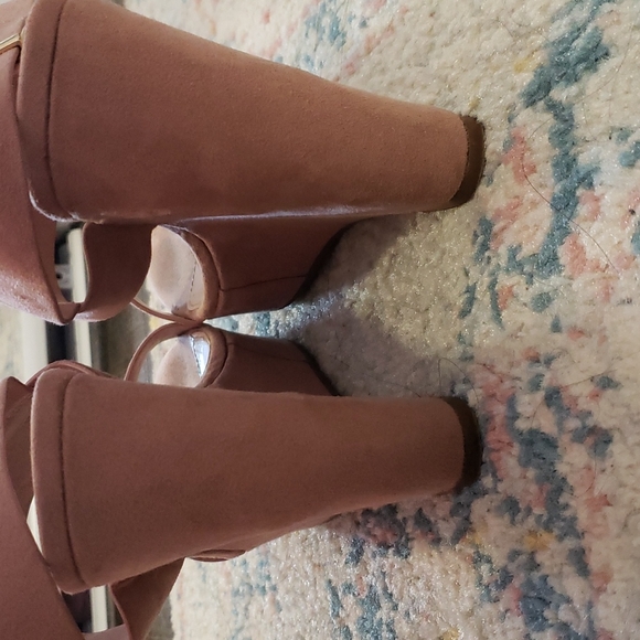 Forever 21 pink wedges - Picture 4 of 4